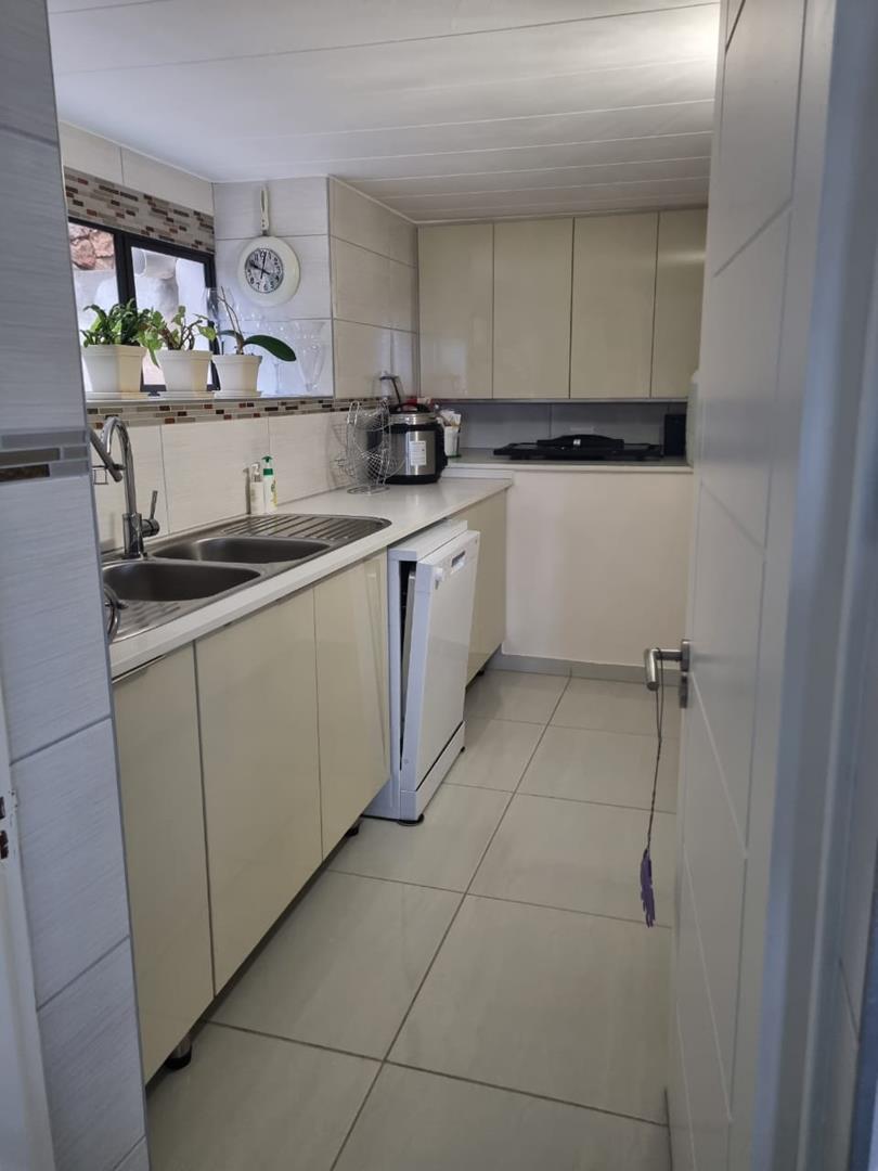 5 Bedroom Property for Sale in Meerhof North West